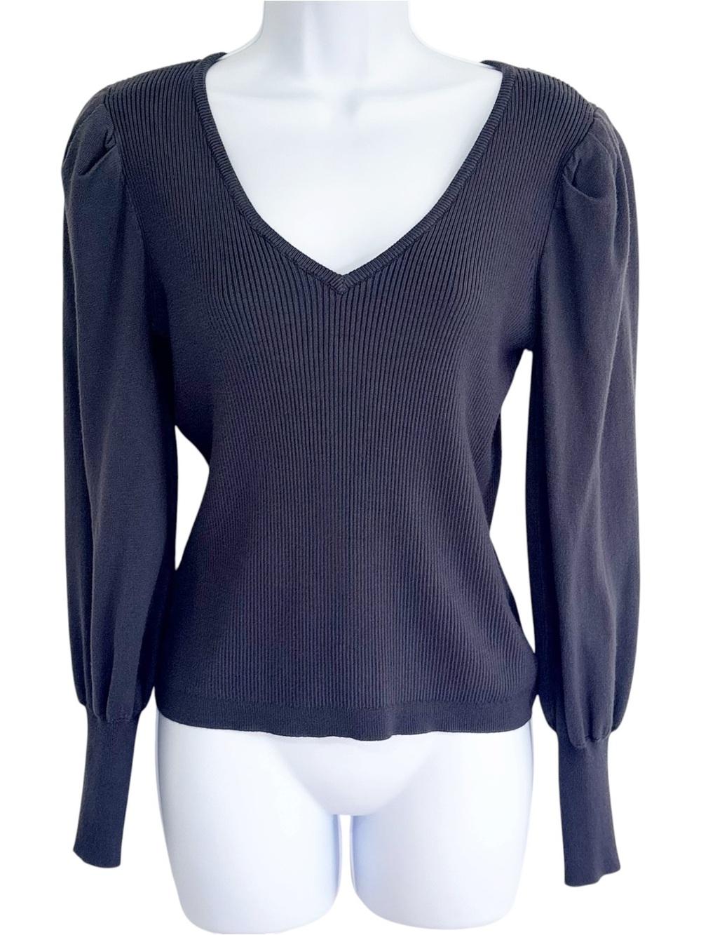 EVEREVE Ribbed Puff Sleeve V Neck Fitted Lightweight Sweater Charcoal Gray Small